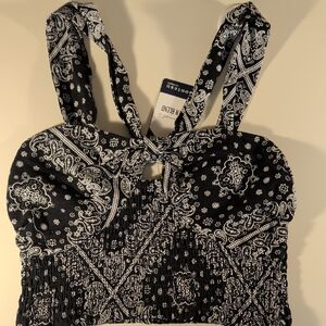 Monteau Black and White Paisley Crop Top Mixed Linen
